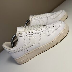 Nike Air Force 1 One Low White Sneakers Men’s Size 8 (Women’s 9.5)